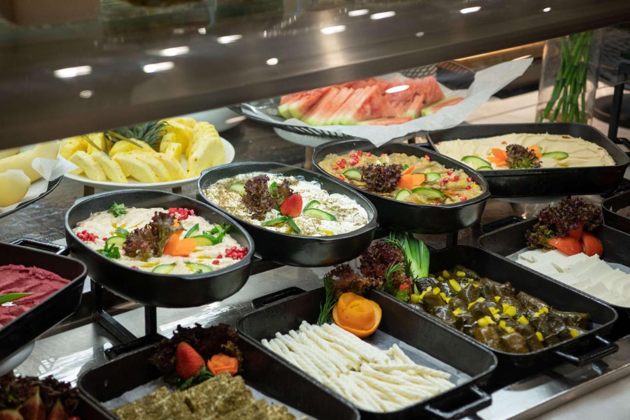 Radisson Blu Hotel, Jeddah Corniche ภายนอก รูปภาพ Meze