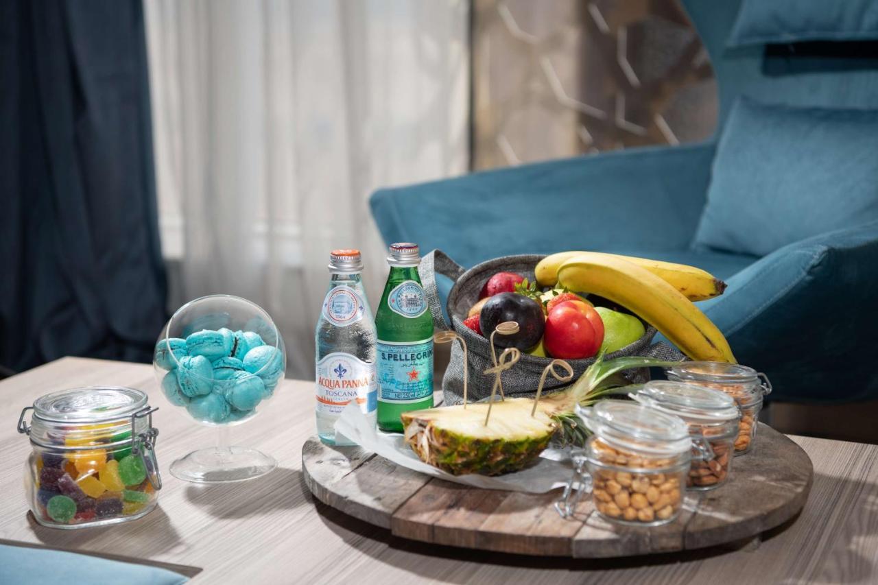Radisson Blu Hotel, Jeddah Corniche ภายนอก รูปภาพ A fruit basket
