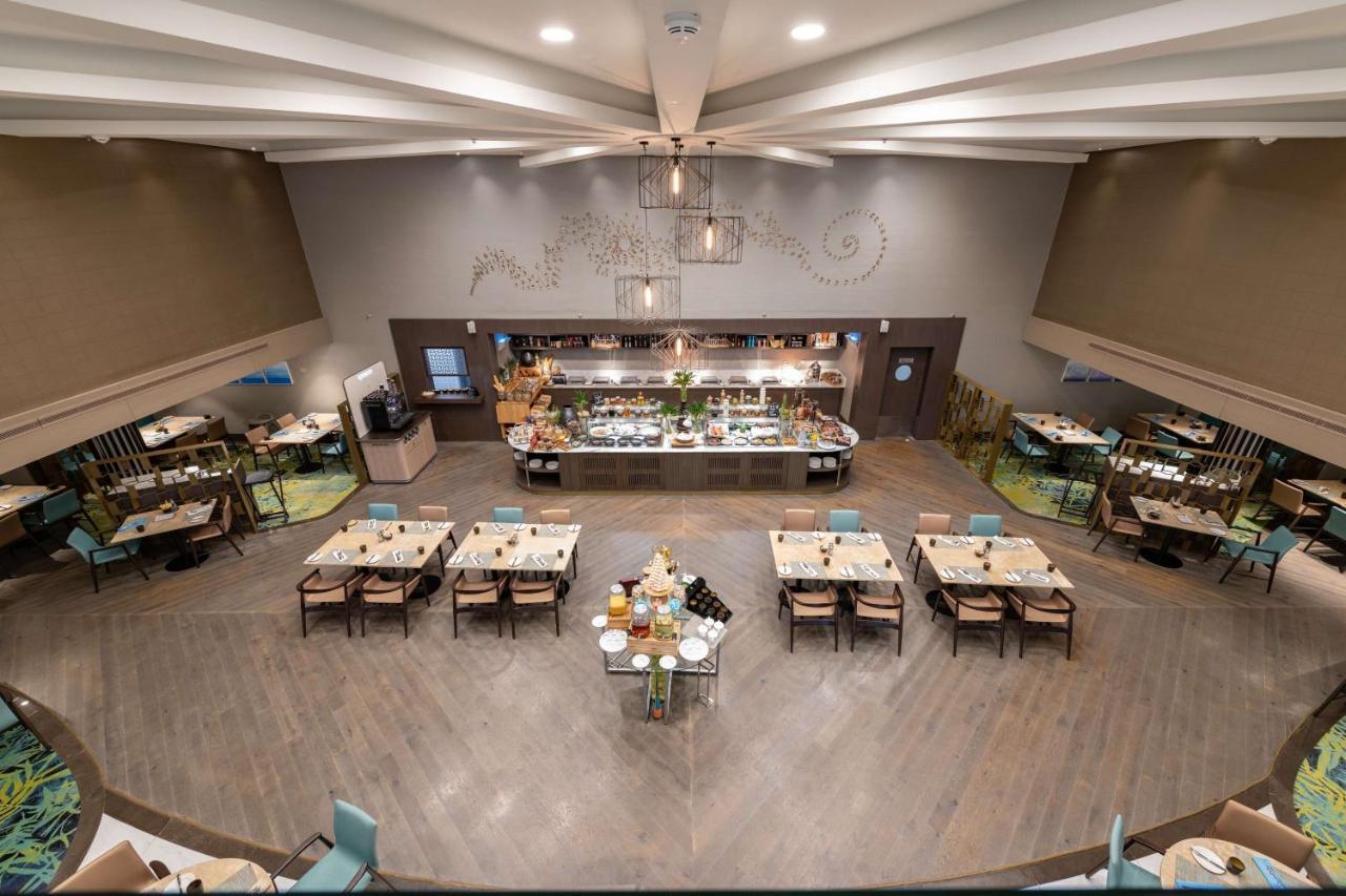 Radisson Blu Hotel, Jeddah Corniche ภายนอก รูปภาพ The restaurant