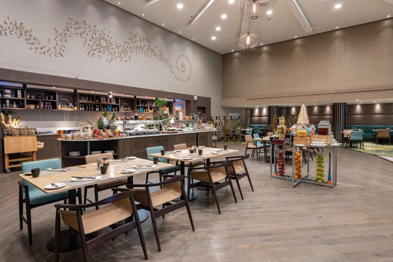 Radisson Blu Hotel, Jeddah Corniche ภายนอก รูปภาพ The restaurant